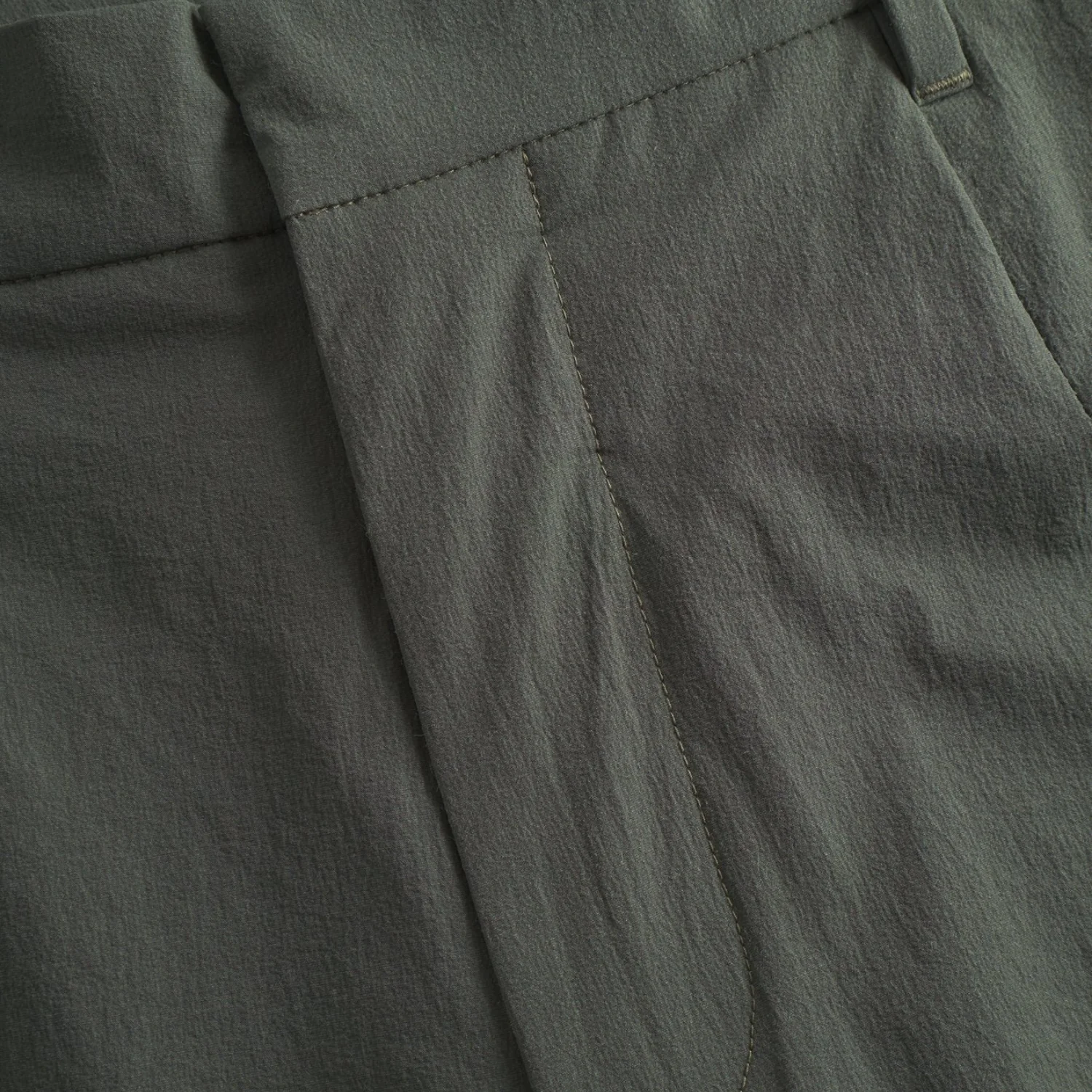 Aaren Travel Light - Black Olive - Image 3