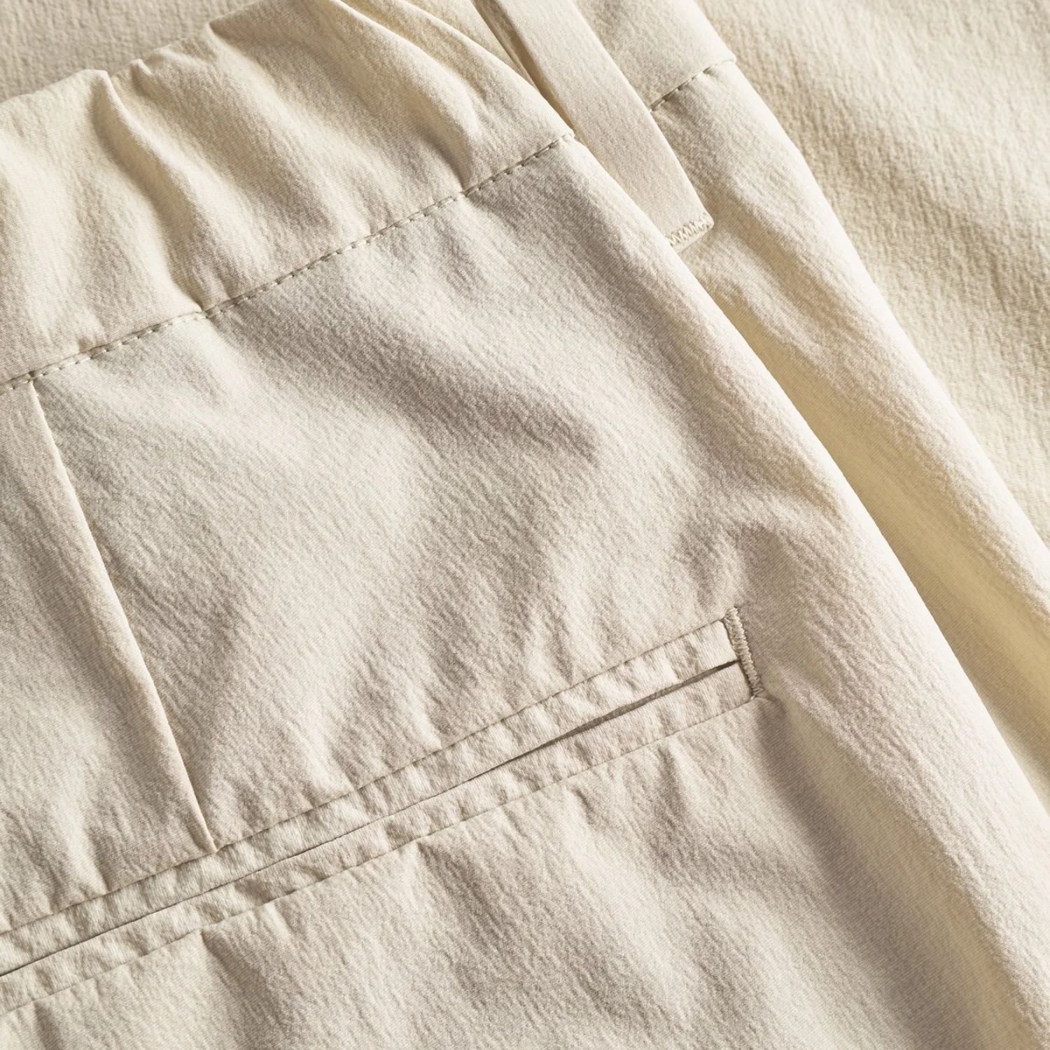 Aaren Travel Light - Light Khaki - Image 4