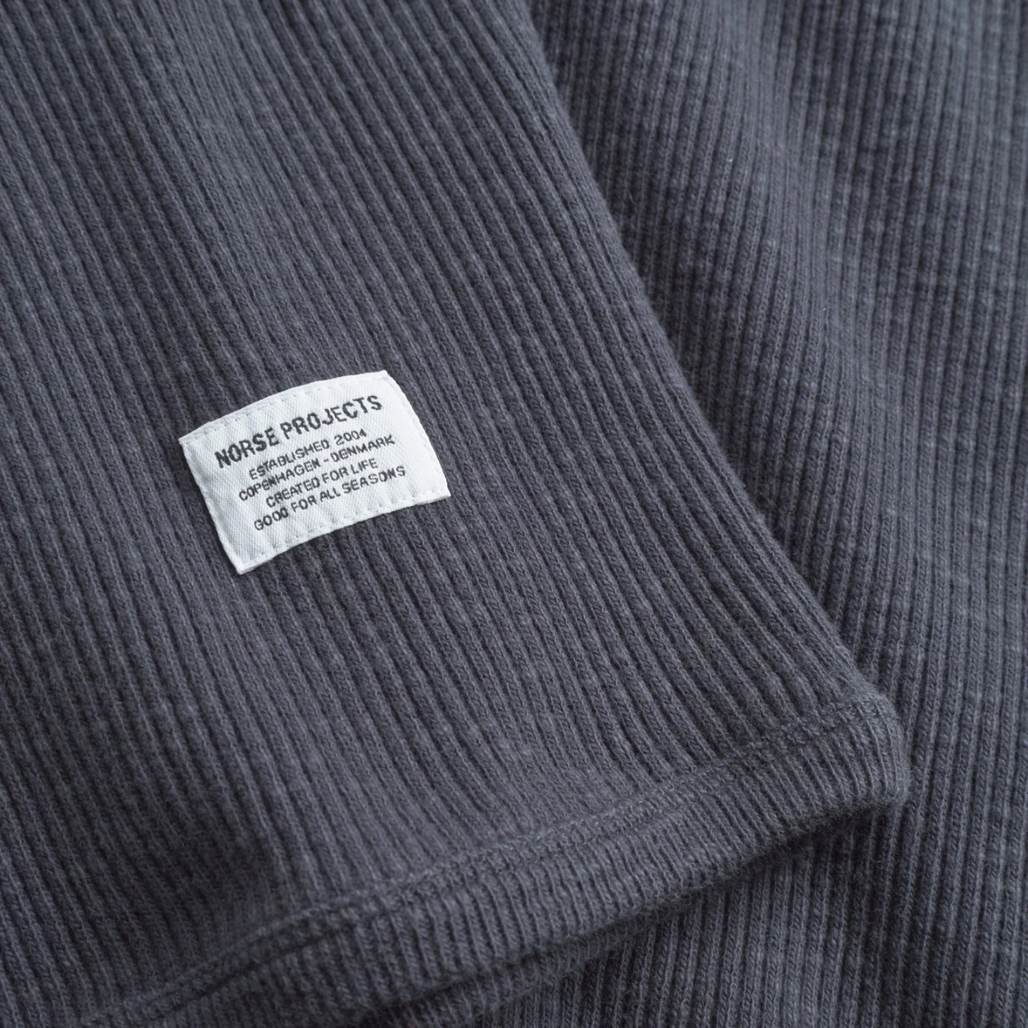 Eske Military Rib LS T-Shirt - Graphite - Image 4