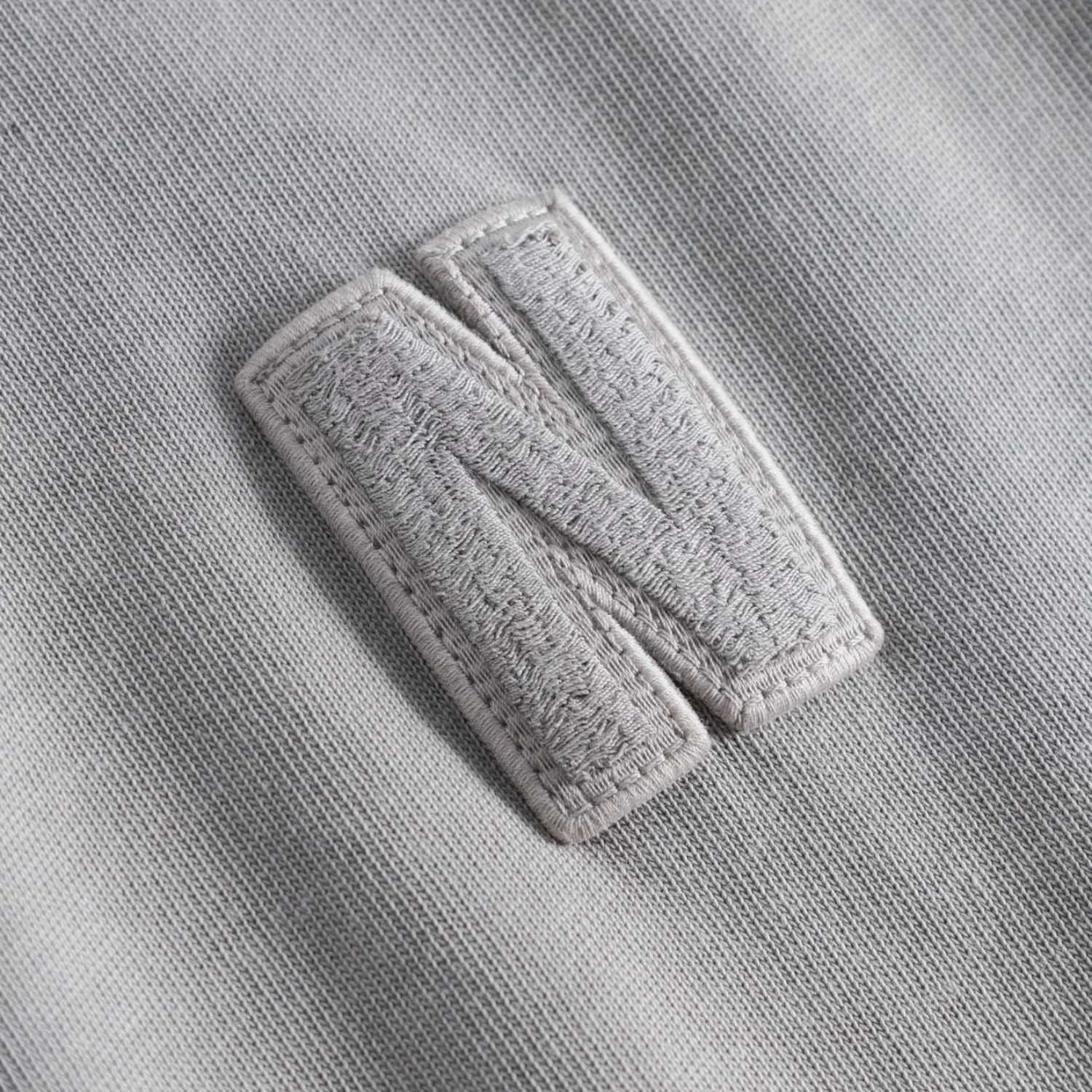 Simon Loose Organic Heavy Jersey N Patch T-Shirt - Weather Grey - Image 3